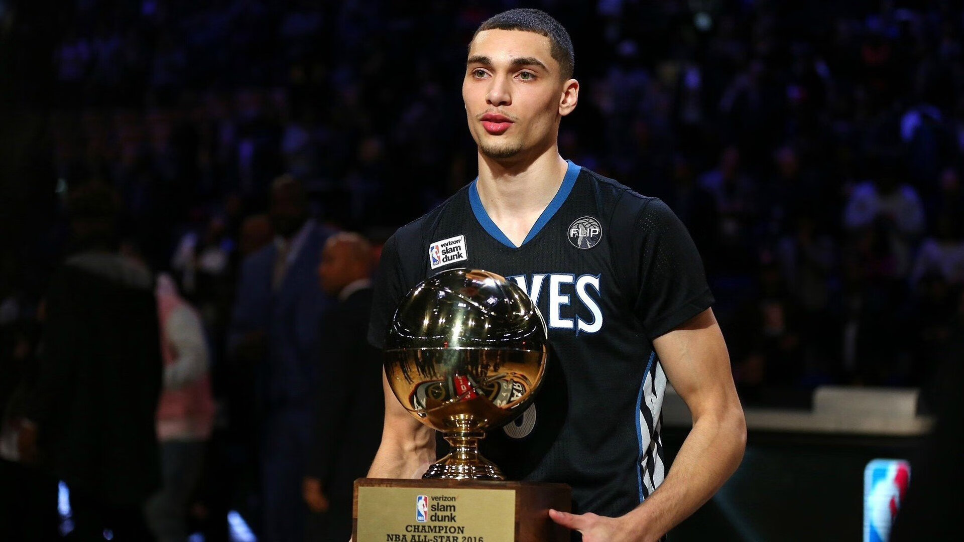 《CS_GO》新版本“火焰之刃”上线，战术多变引发热议