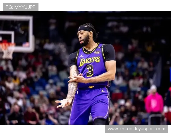 NBA回顾：给湖人送礼！哈特准三双率尼克斯21分逆转，湖人距国王仅0.5胜场