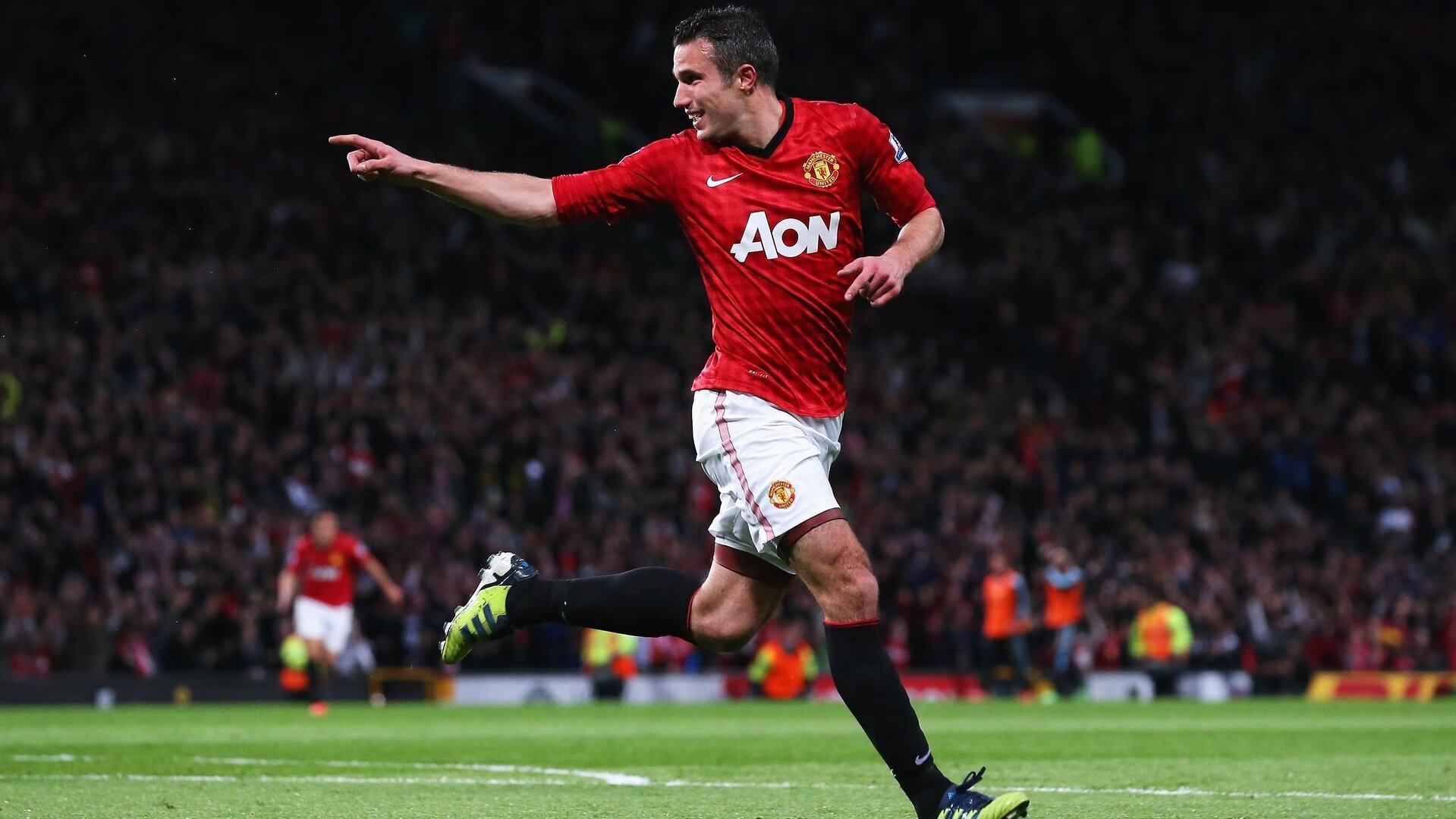 33岁孙兴慜12场10球仍输梅西，孙兴慜身价超梅西