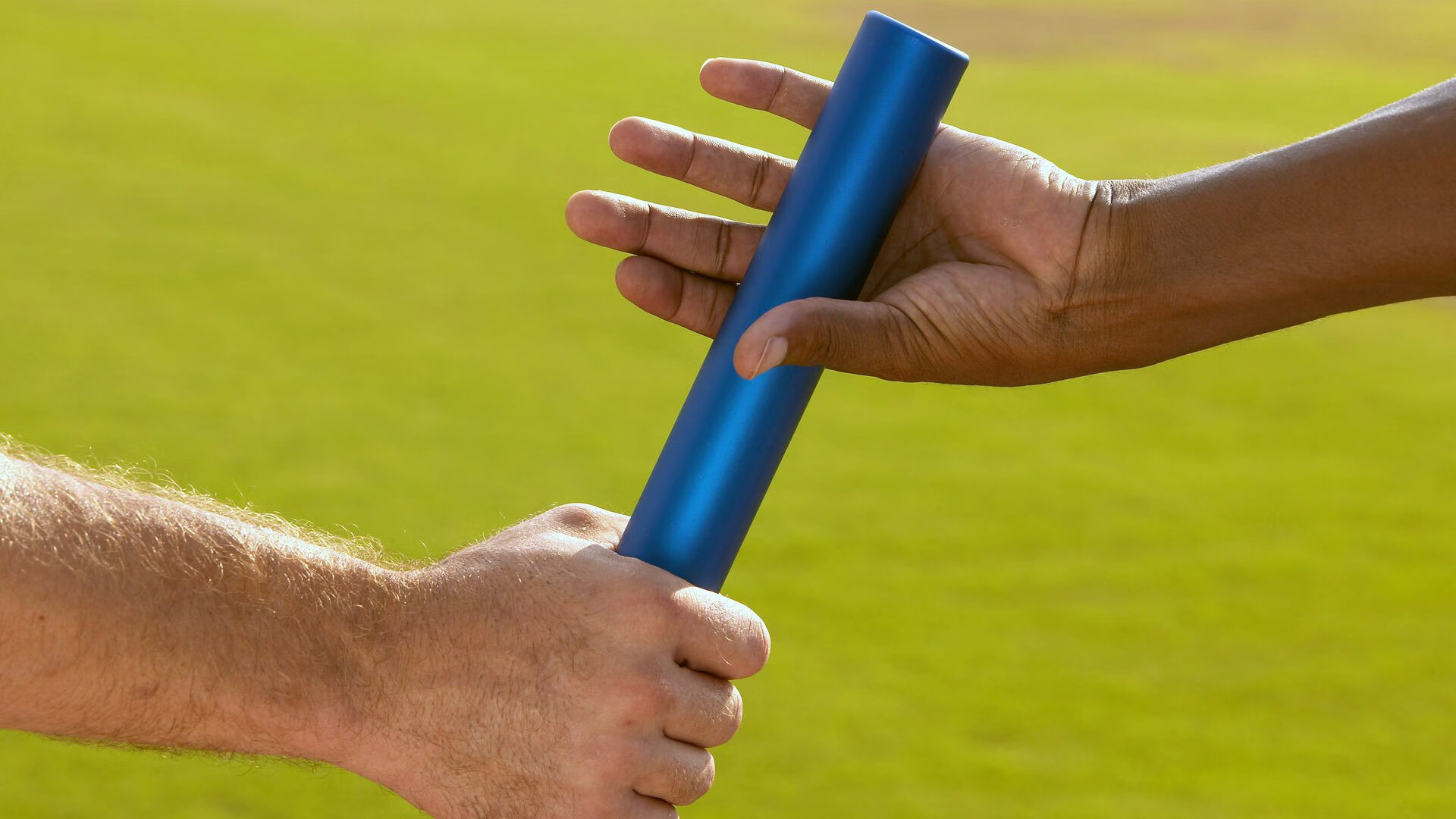 杨瀚森采访坦言：常规赛感觉自己很渺小，杨瀚森 篮球